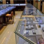 HOW TO DISPLAY JEWELRY FOR SALE